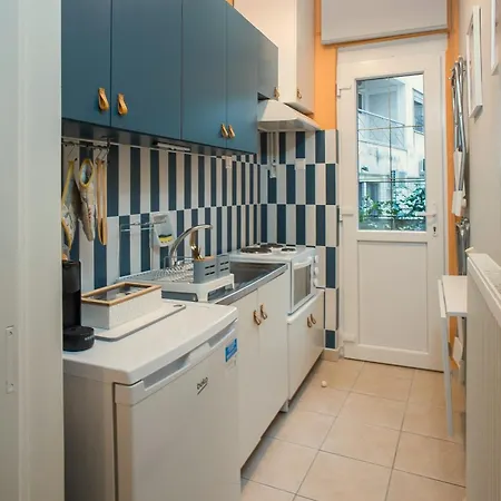 With Parking 拉里萨