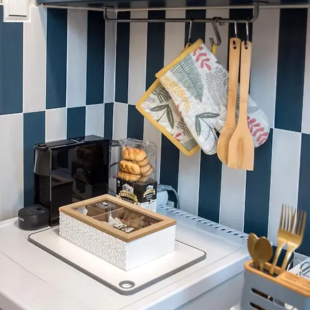 With Parking 拉里萨