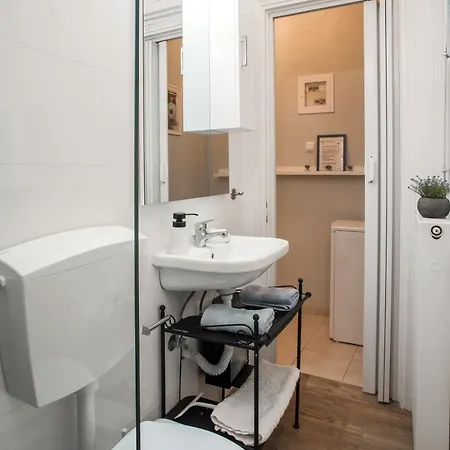 With Parking * 拉里萨