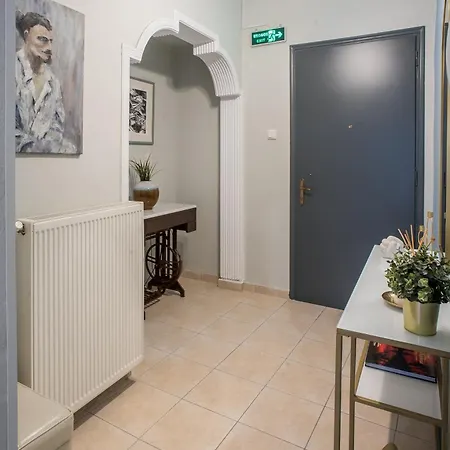 With Parking 아파트 라리사