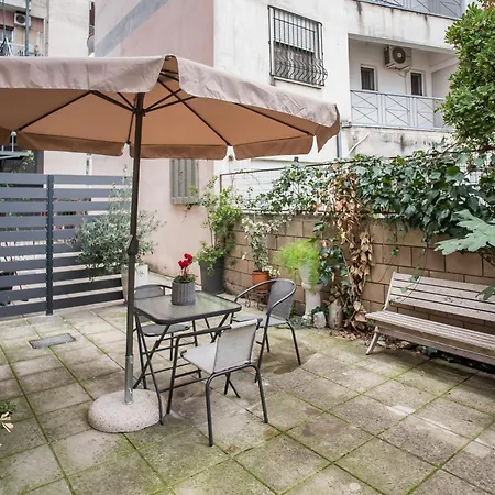 Appartement With Parking Larissa