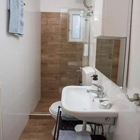 With Parking * 拉里萨