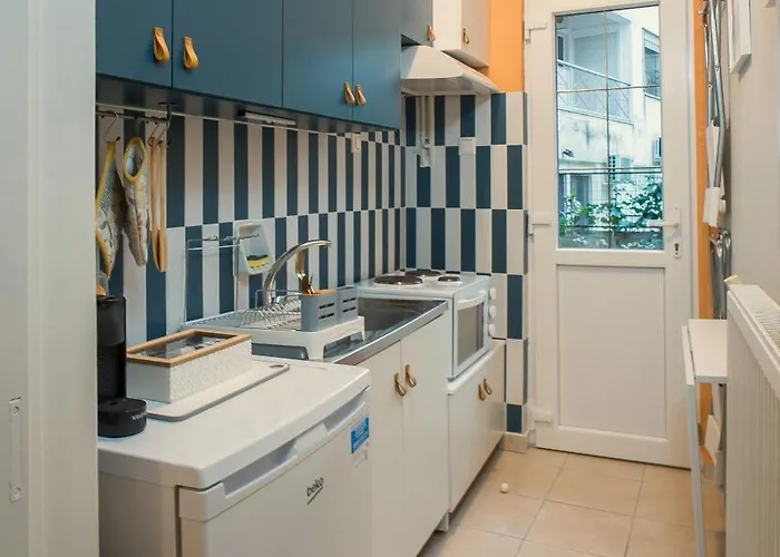 With Parking Larissa