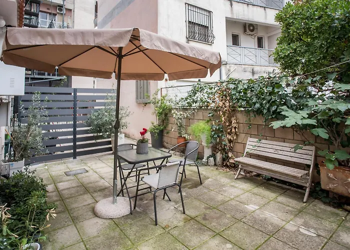 Appartement With Parking Larissa